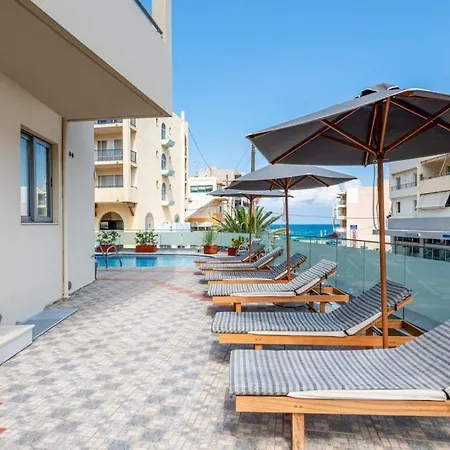 Hotel Icarus & By 