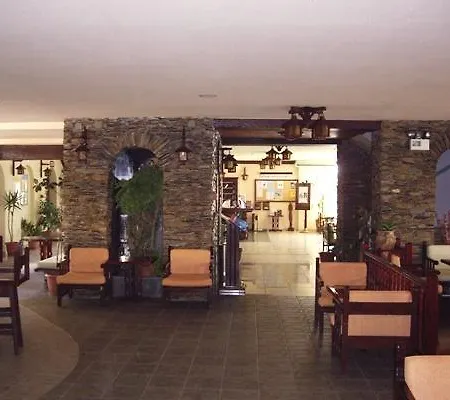 Hotel Icarus & By 