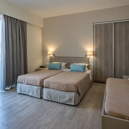 Hotel Icarus & By 