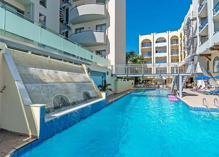 Отель Icarus & By 