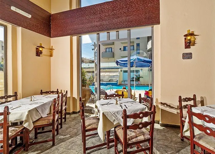 Отель Icarus & By 