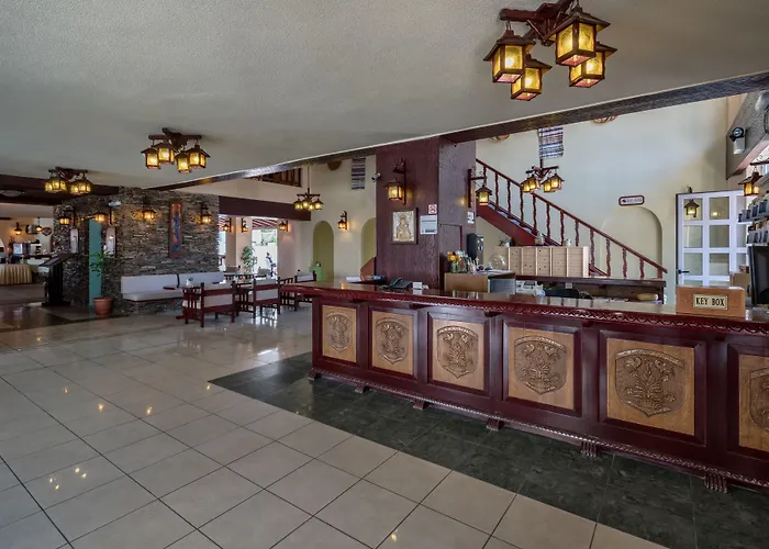 Отель Icarus & By 