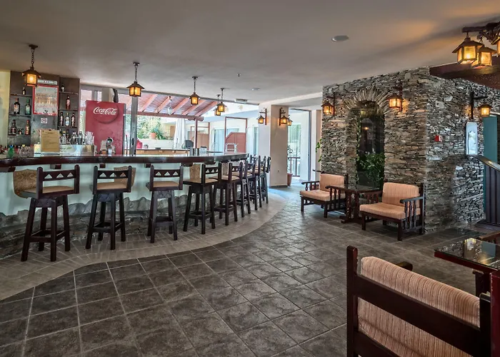 Отель Icarus & By 